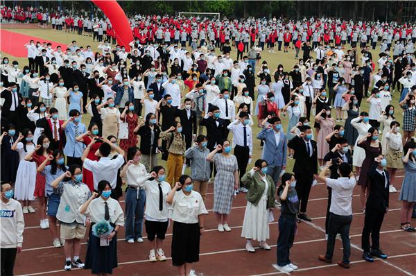 德外學(xué)子成人禮：今天起，我把責(zé)任扛在肩上